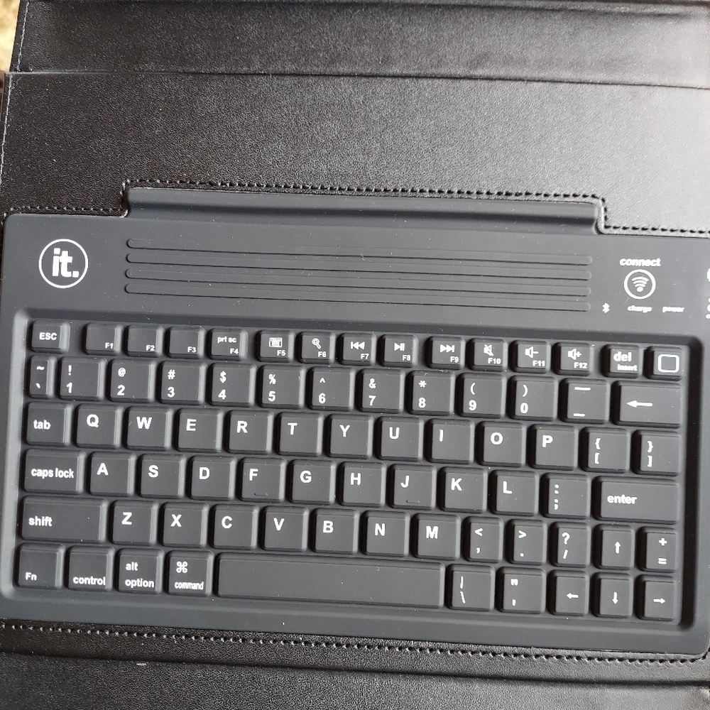 Bluetooth Tablet Keyboard Case - Picture 9 of 12